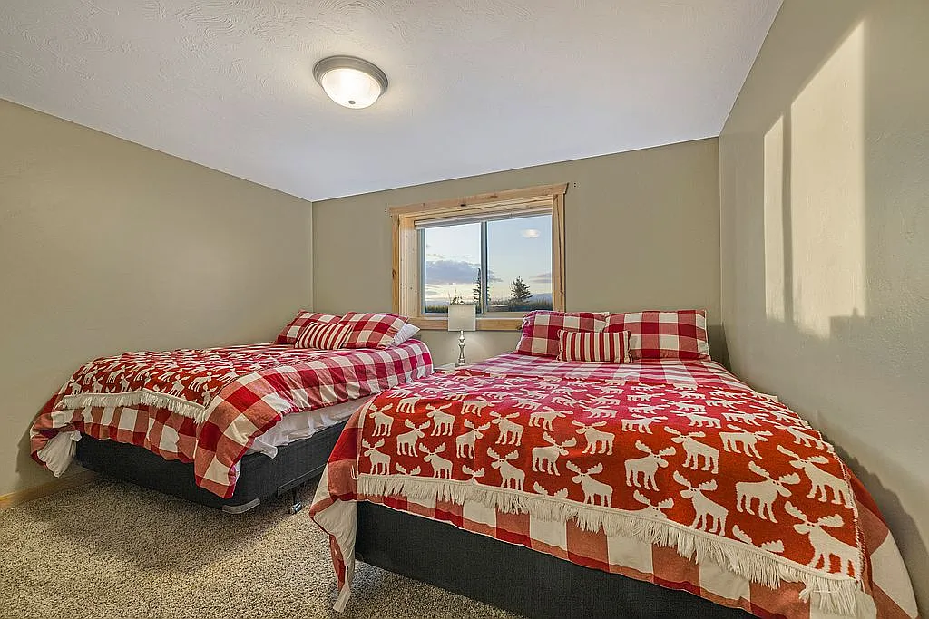 Fifth bedroom